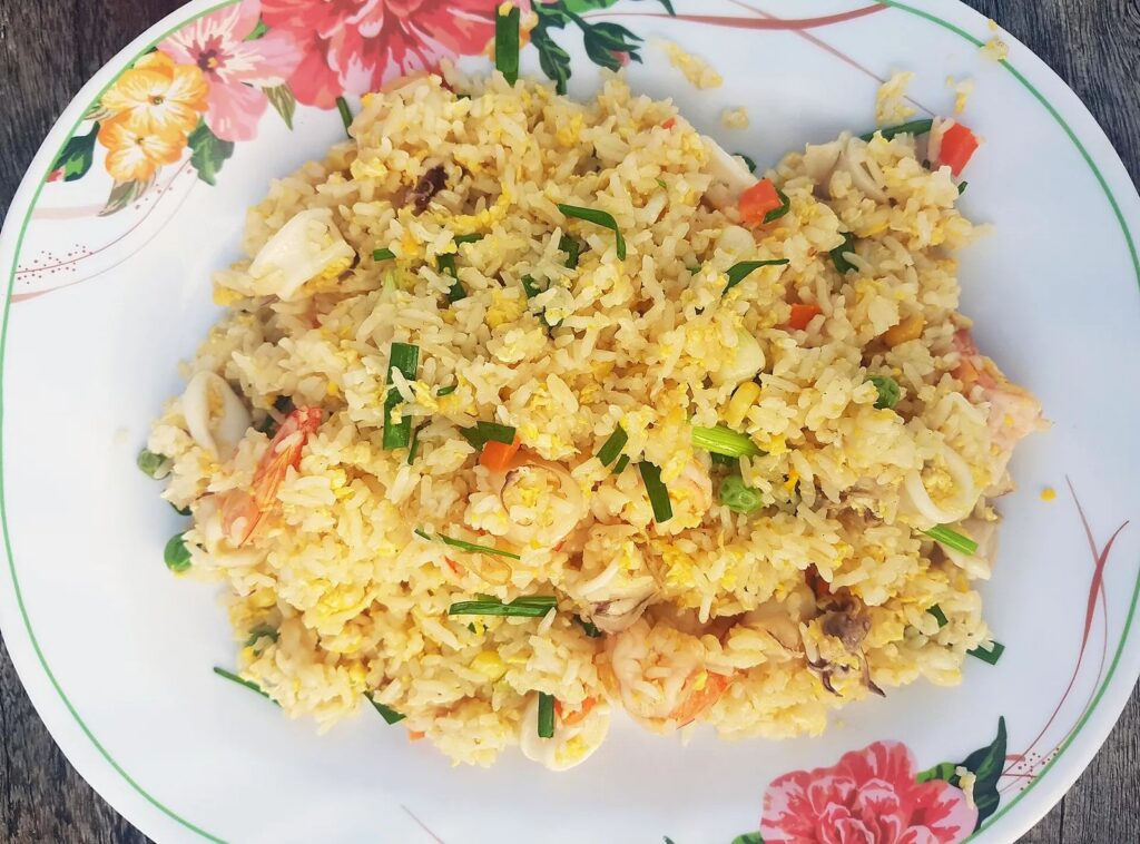 Khao phat thale — representative Thai dish photo